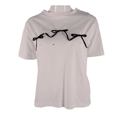 Kaos Wanita Dengan Mutiara Dan Tali